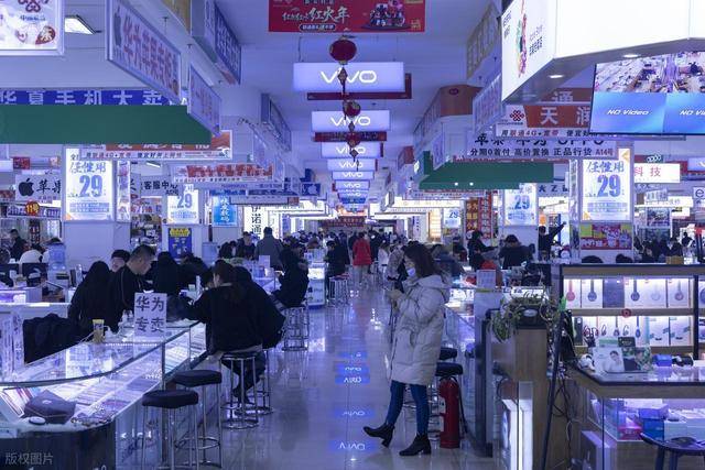 “直接崩了”，价格断崖式下跌！商户：销量跌了60%都不止