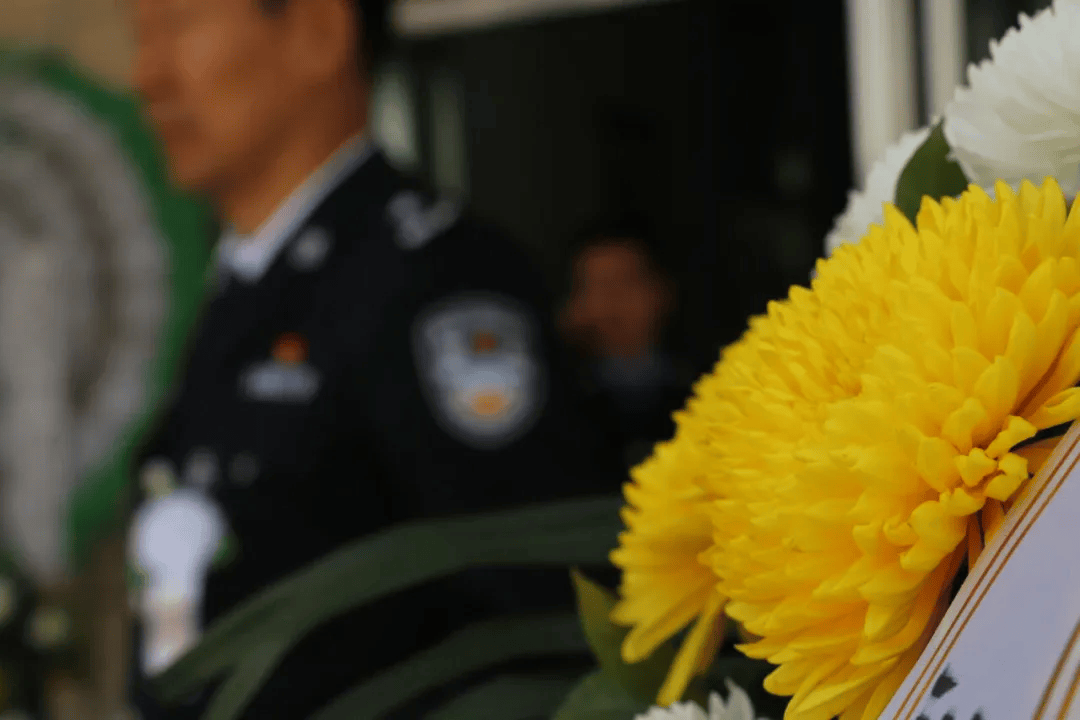 尹宏伟同志值班期间突发疾病不幸逝世，内蒙古自治区公安厅、通辽市公安局沉痛哀悼